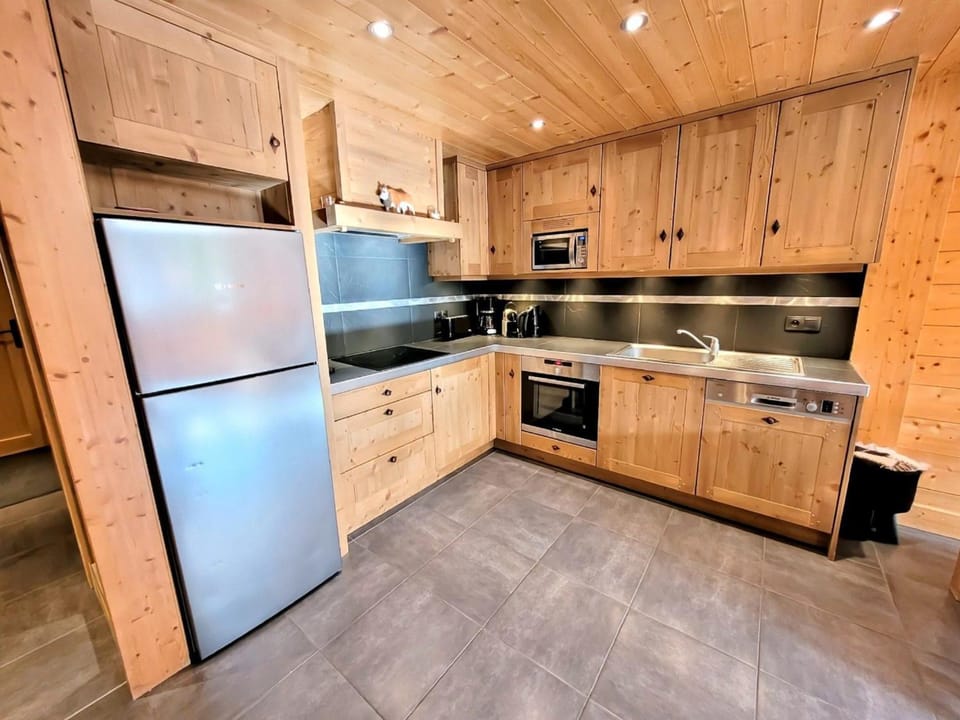 Spacieux T3+cabine au cœur des Gets, 7 pers, proche pistes, confort - FR-1-598-83 Cabin in Les Gets