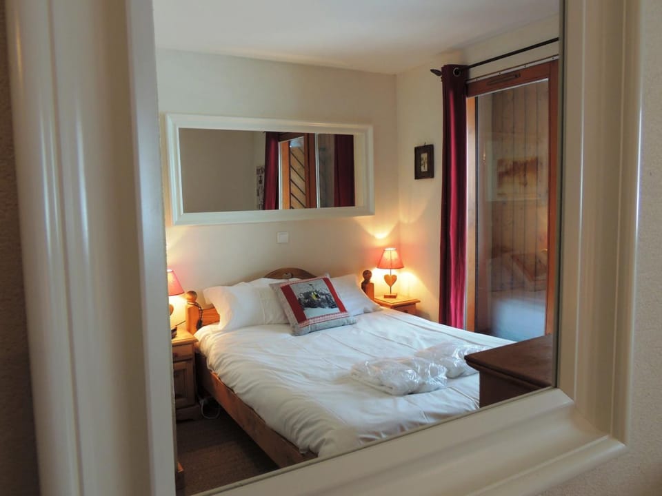 Appartement cosy rénové, 2 pièces, calme, proche pistes et commerces, parking privé - FR-1-598-77 Apartment in Les Gets