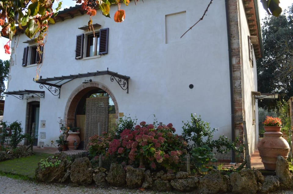 Property building, Facade/entrance, Autumn