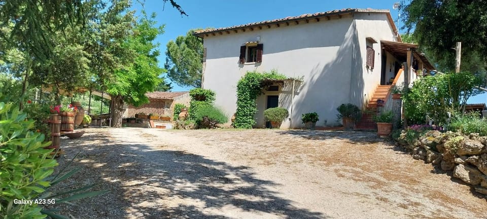 Azienda Agricola Polveraia Farm Stay in Tuscany