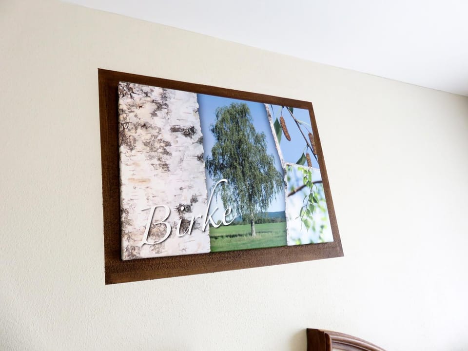 Photo of the whole room, Decorative detail