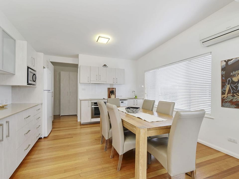 H2O Holiday Apartments Unit 13 House in North Haven