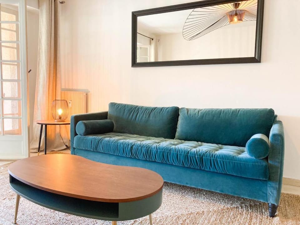 Living room, Lounge or bar