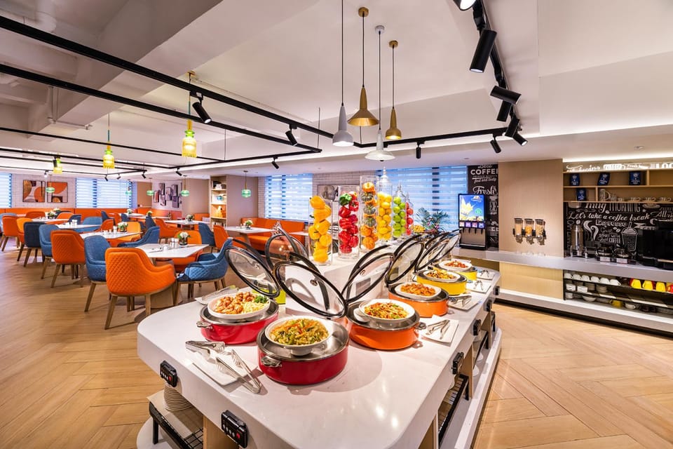 Restaurant/places to eat, Buffet breakfast, Lunch, Dinner