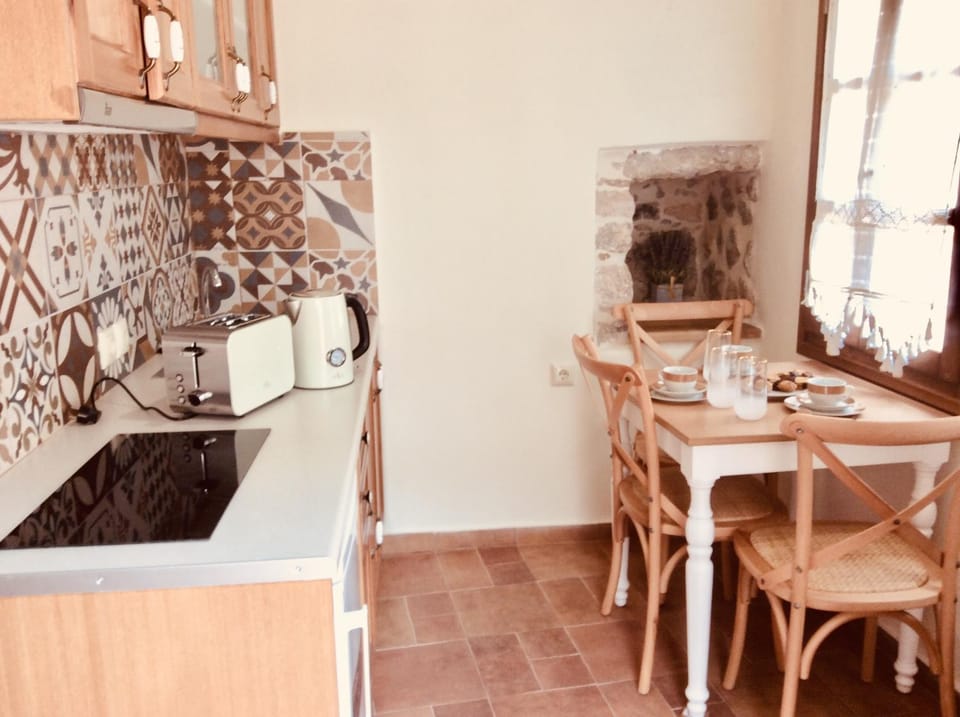 Coffee/tea facilities, Kitchen or kitchenette