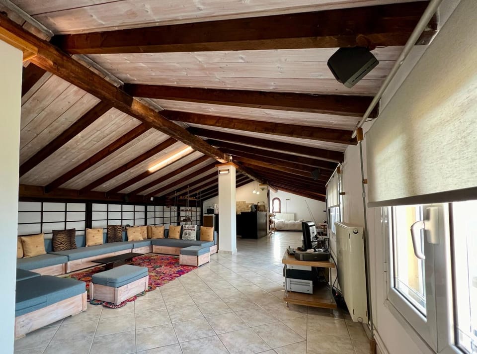 Ξύλο Μεταλο γυαλί Apartment in Corfu, Greece