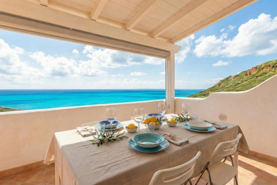 View (from property/room), Balcony/Terrace, Food and drinks, Dining area, Sea view