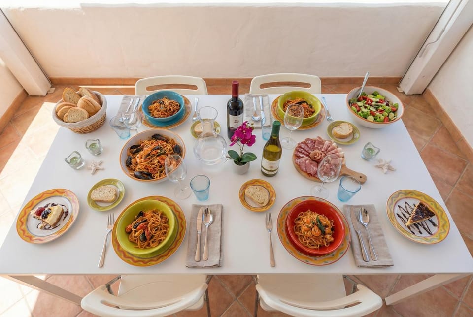 Food and drinks, Food, Lunch, Drinks