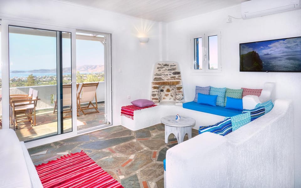Natural landscape, TV and multimedia, View (from property/room), Balcony/Terrace, Living room, Seating area, Evening entertainment, Sea view