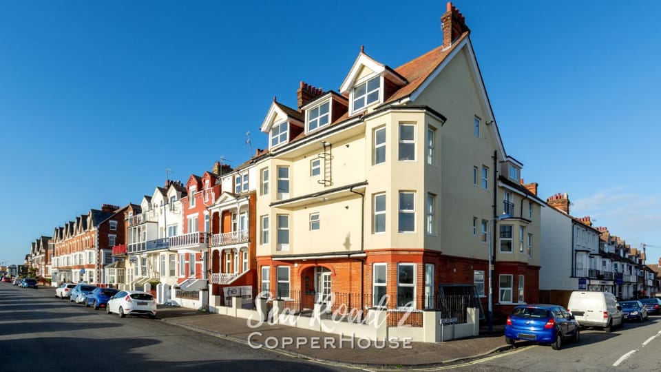 Beautiful apartments on the sea front - Sea Road 2 Apartment in Felixstowe