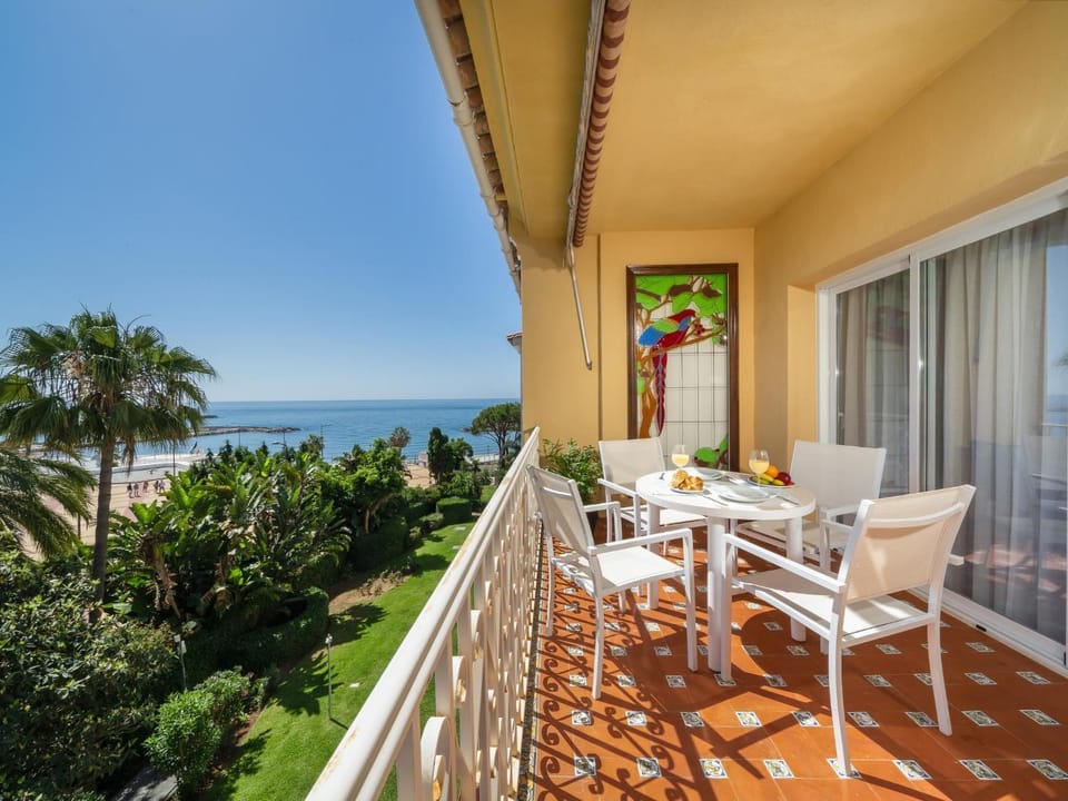 View (from property/room), Balcony/Terrace, Sea view