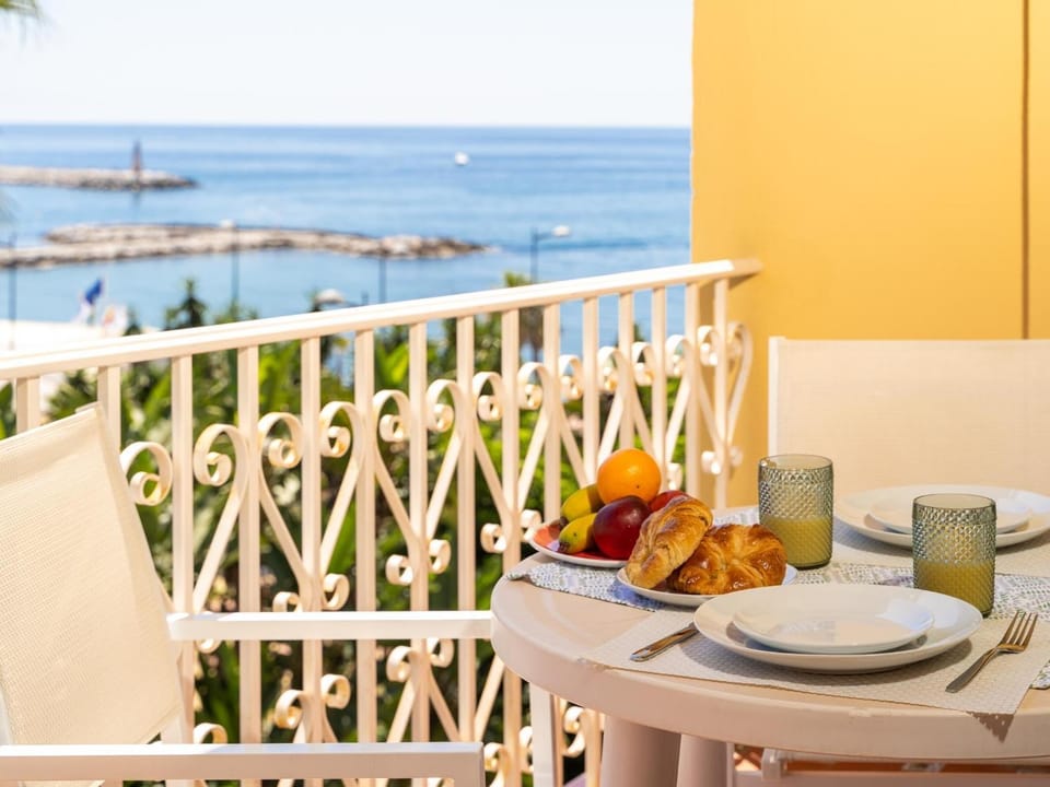 View (from property/room), Balcony/Terrace, Sea view