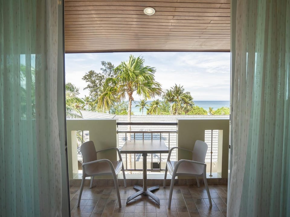 Balcony/Terrace, Seating area, Dining area, Sea view