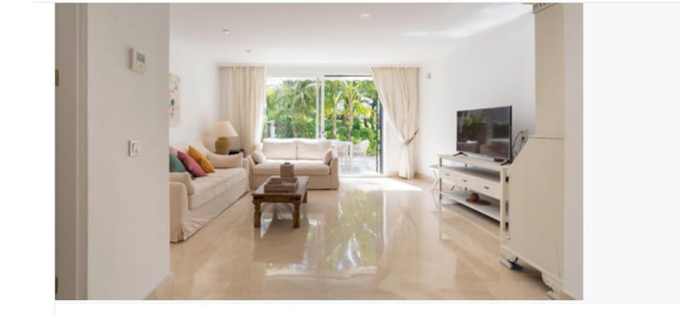 Elviria Playa White Pearl Beach Apartment in Marbella