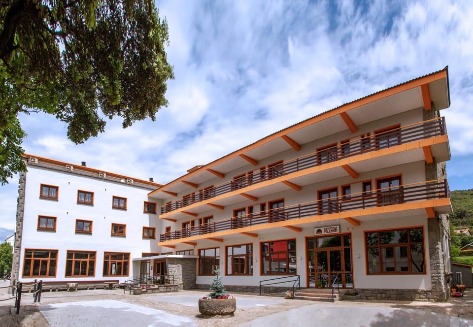 Property building, Day