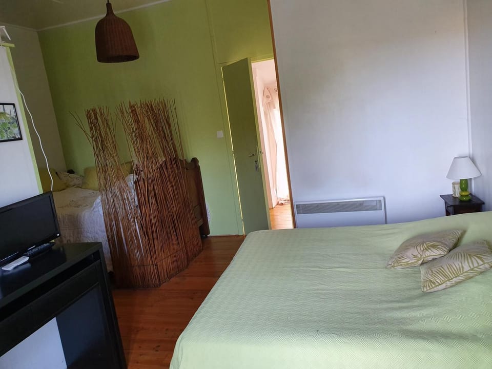 Chambre d'hôtes Ermitage Saint Romble Bed and Breakfast in Centre-Val de Loire