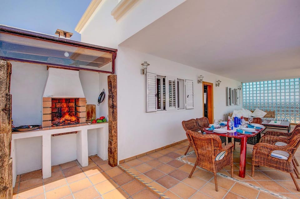 BBQ facilities, BBQ facilities