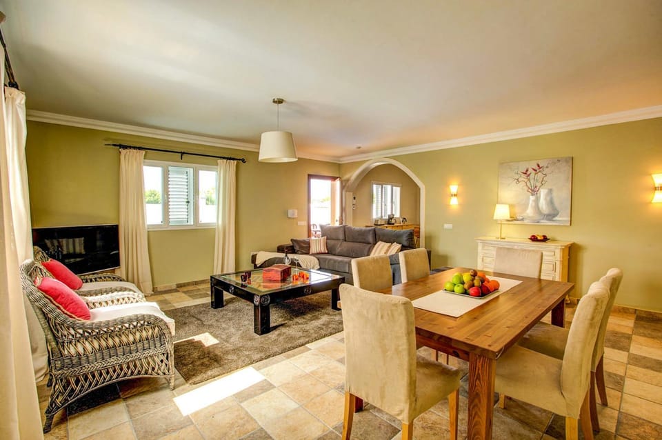 Living room, Lounge or bar