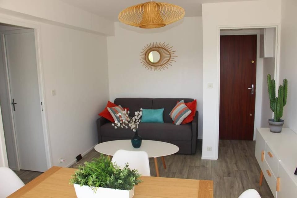 Pampita Apartment in Normandy