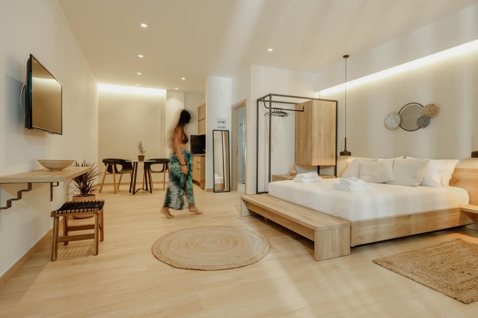Living room, Photo of the whole room, Bedroom