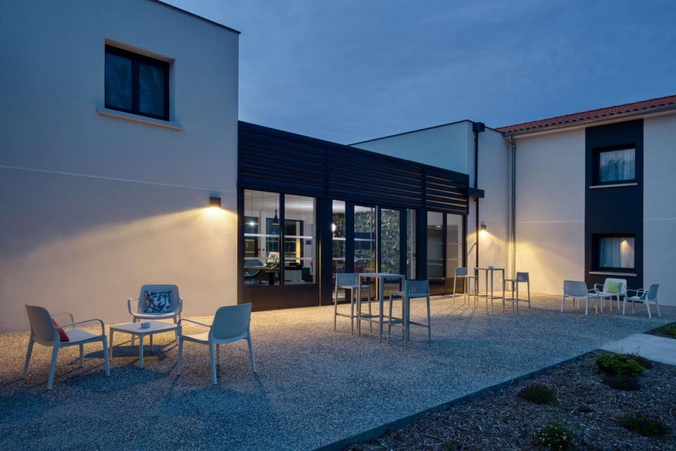 Property building, Patio, On site
