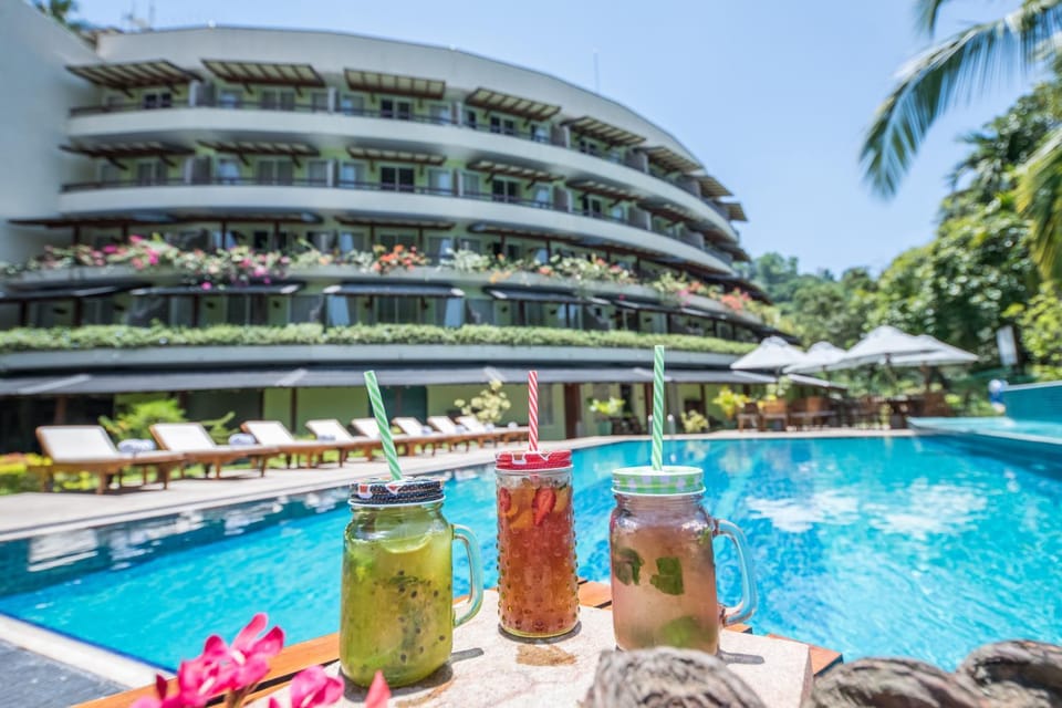 Swimming pool, Swimming pool