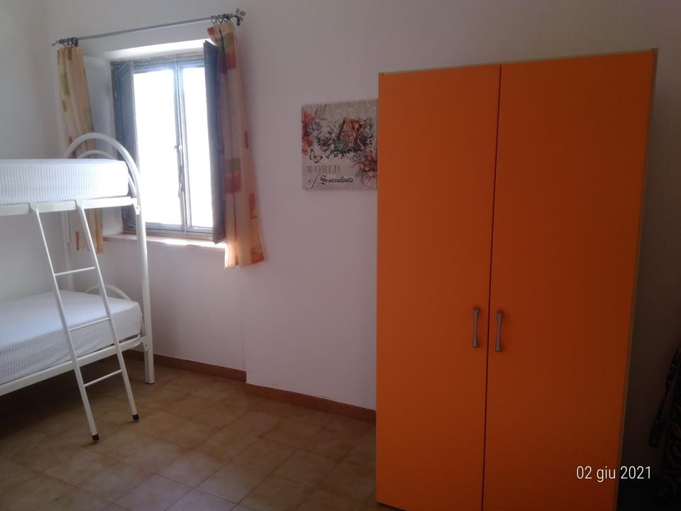 Bed, Bedroom, bunk bed