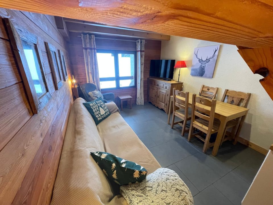 LE PASSE-MONTAGNE Bel appartement avec terrasse dans vieille ferme de montagne rénovée Apartment in Provence-Alpes-Côte d'Azur