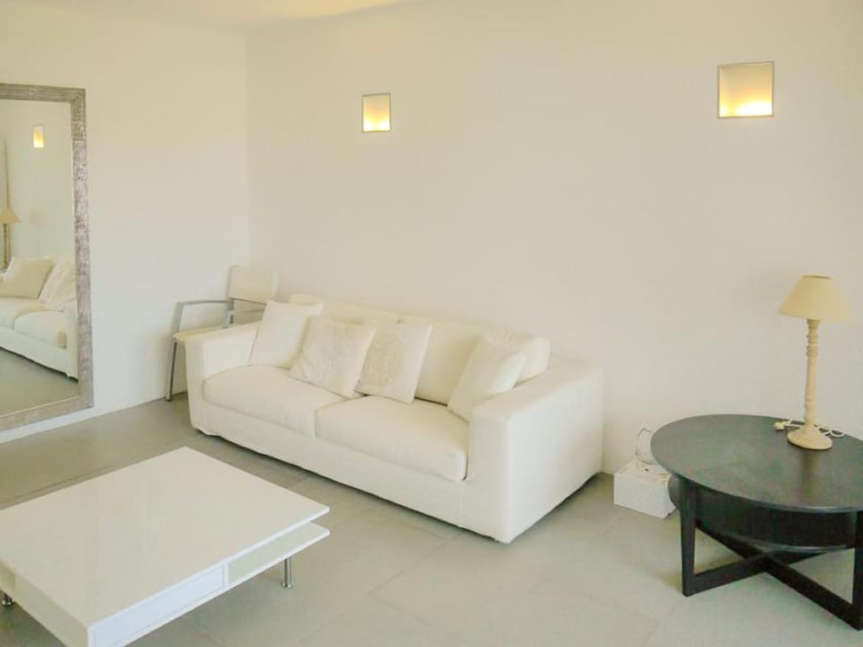 Communal lounge/ TV room, TV and multimedia