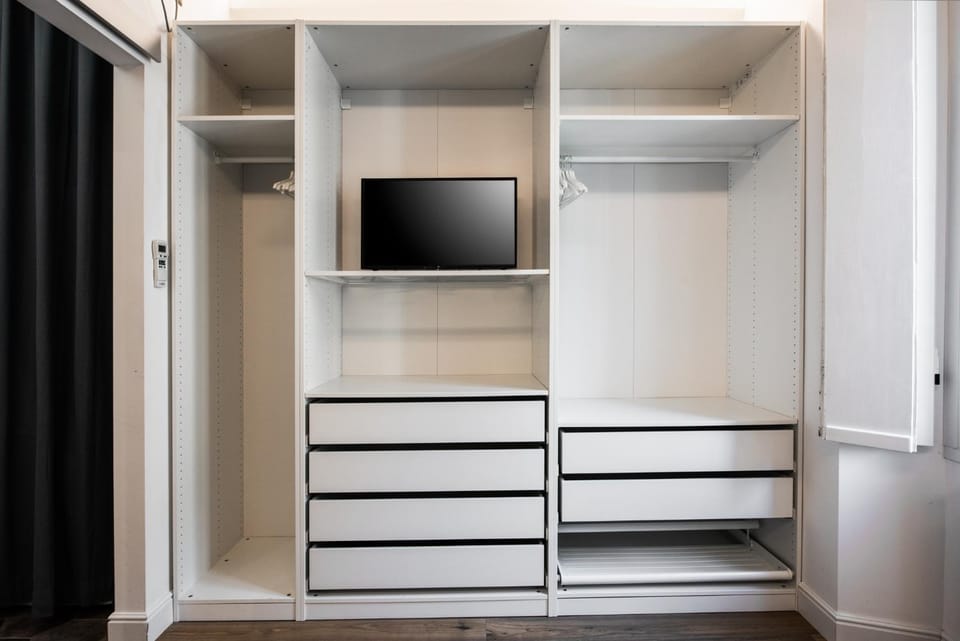 Communal lounge/ TV room, TV and multimedia, Evening entertainment, wardrobe