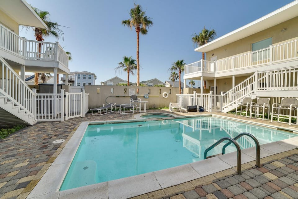 Modern Island Condo w/ Pool: Steps to the Beach! House in South Padre Island