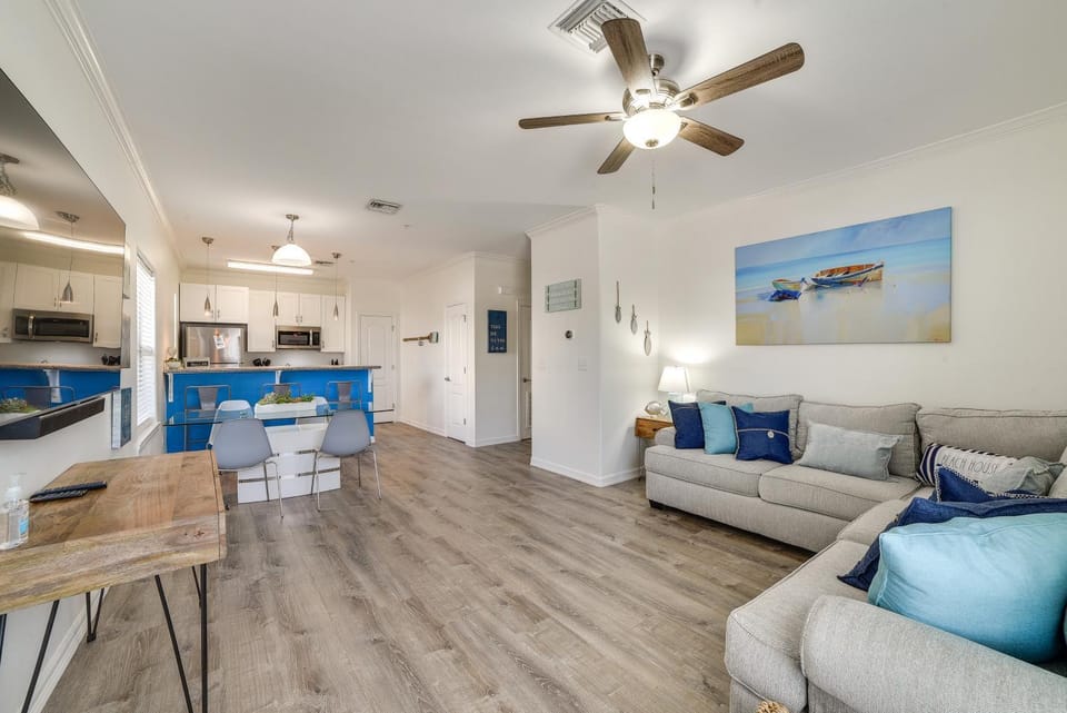 Modern Island Condo w/ Pool: Steps to the Beach! House in South Padre Island