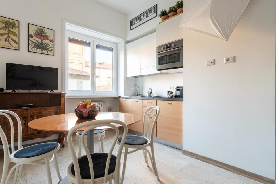 TV and multimedia, Kitchen or kitchenette, Living room, Seating area, Dining area, minibar, pet friendly