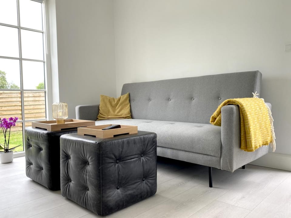 TV and multimedia, Seating area