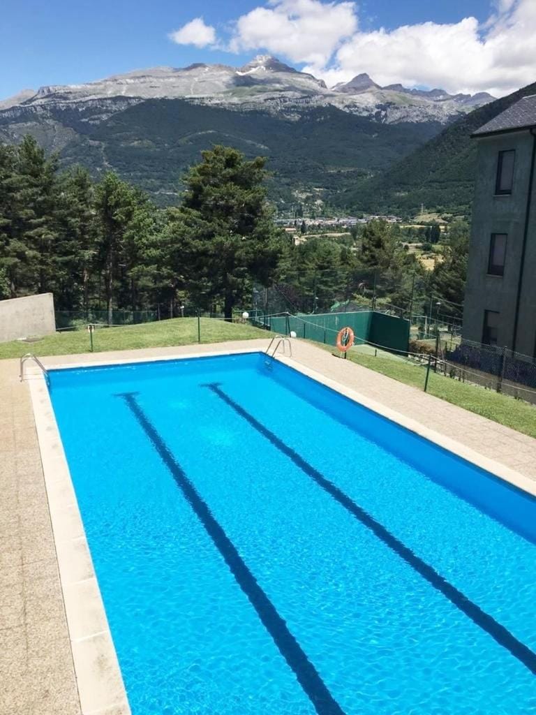 Natural landscape, Mountain view, Swimming pool