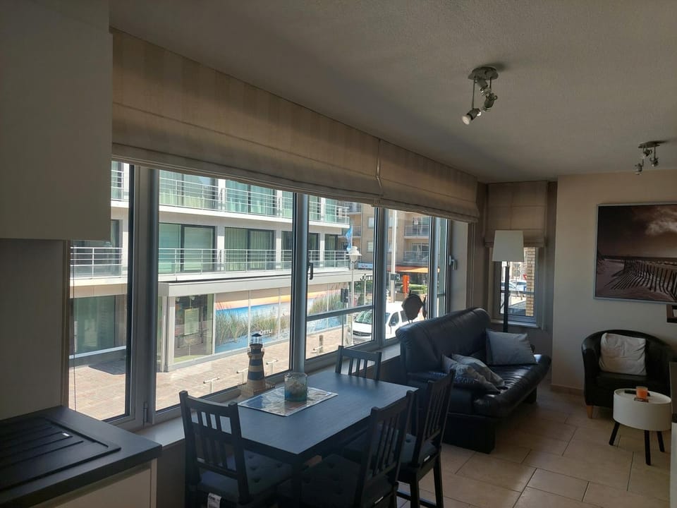 View (from property/room), Living room, Dining area