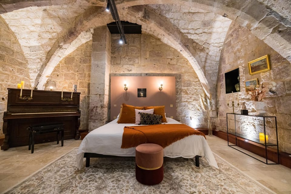 Night, Photo of the whole room, Bedroom