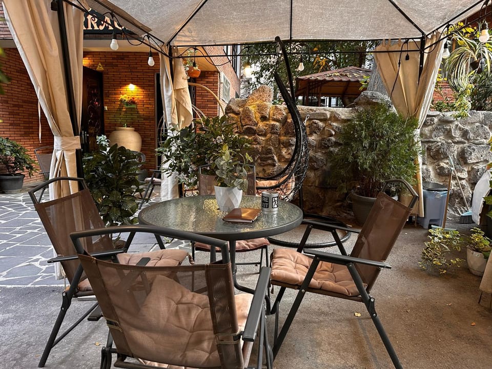 Seating area