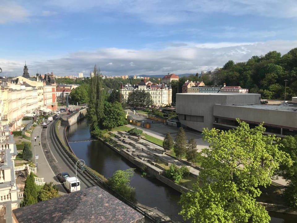 Neighbourhood, Bird's eye view, City view, River view, Street view