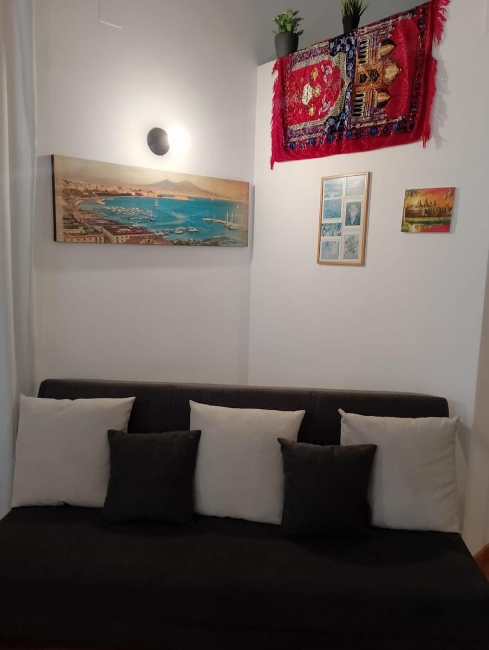Decorative detail, Seating area