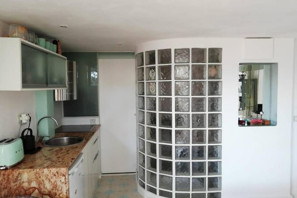 Lovely studio, terrace, swim pool, nature, relax!! Apartment in Garraf