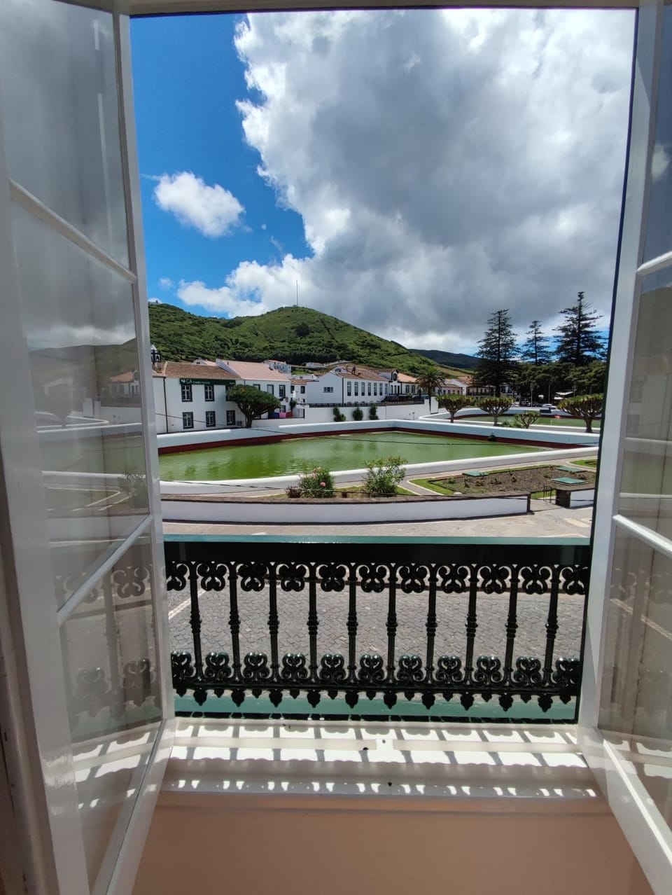 View (from property/room), City view, Lake view