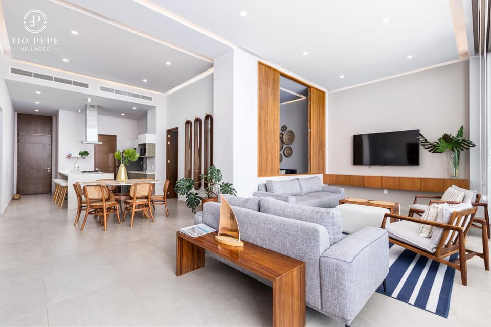 Living room, Seating area, Dining area