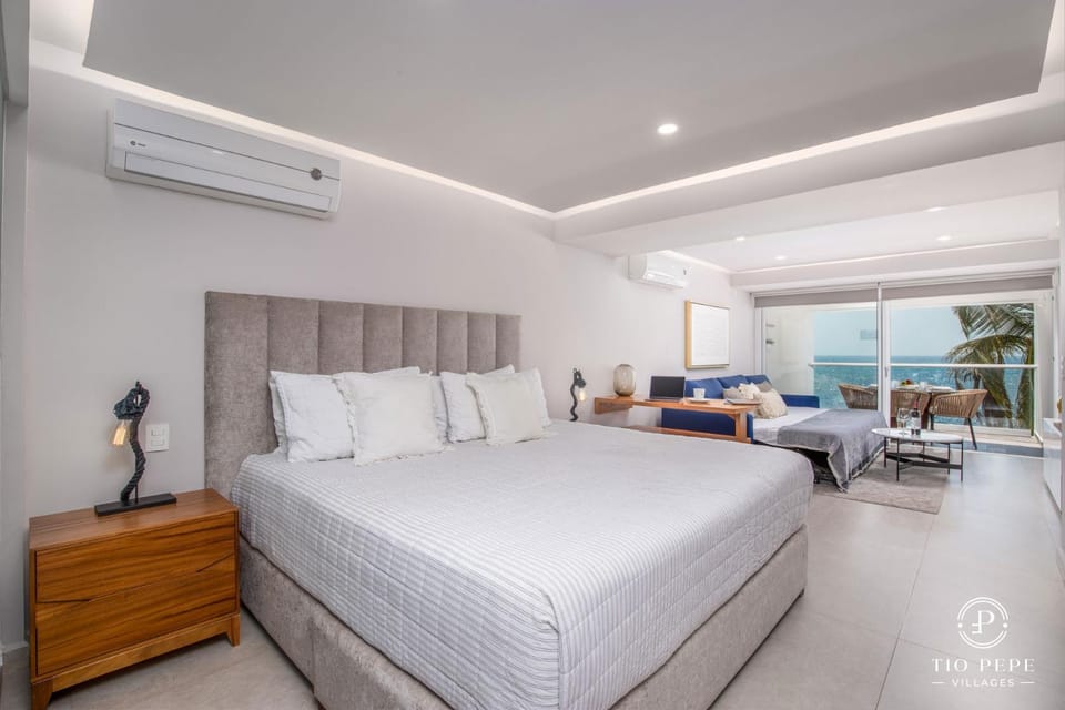 Bed, Photo of the whole room