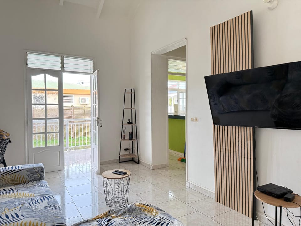 Sopraia Nature Villa in Les Abymes