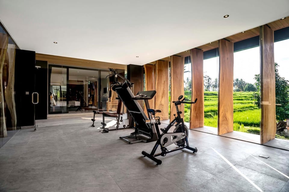 View (from property/room), Fitness centre/facilities