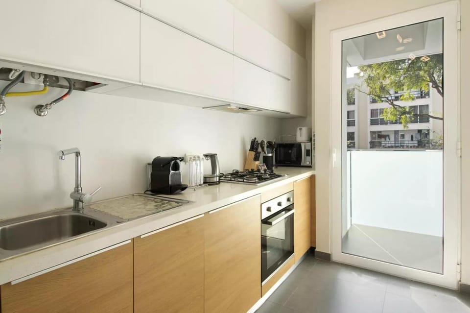 1 Bed Apartment Sleeps 4 with Pool Apartment in Funchal
