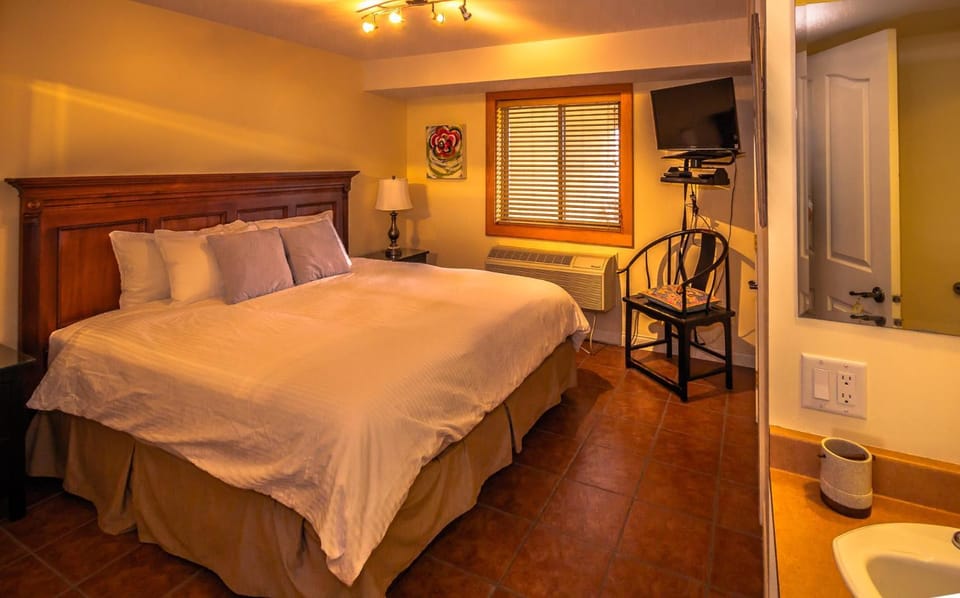 All Seasons Bed & Breakfast Bed and Breakfast in Kelowna