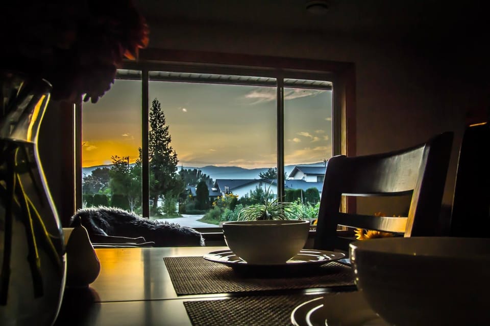 All Seasons Bed & Breakfast Bed and Breakfast in Kelowna