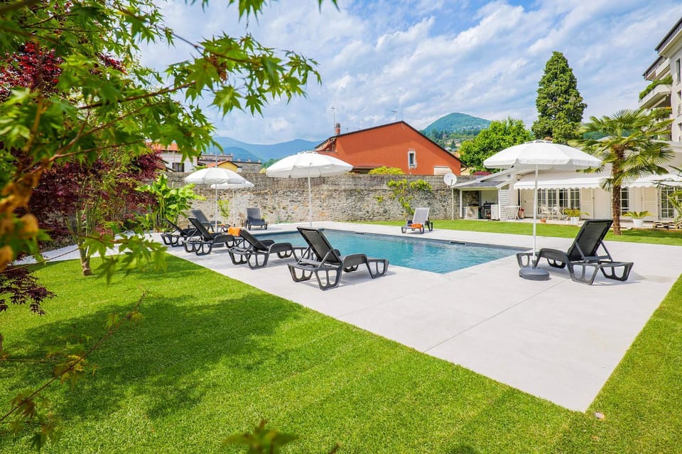 Garden, Swimming pool